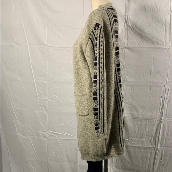 Mia Maddison Long Cardigan - Picture 6 of 13